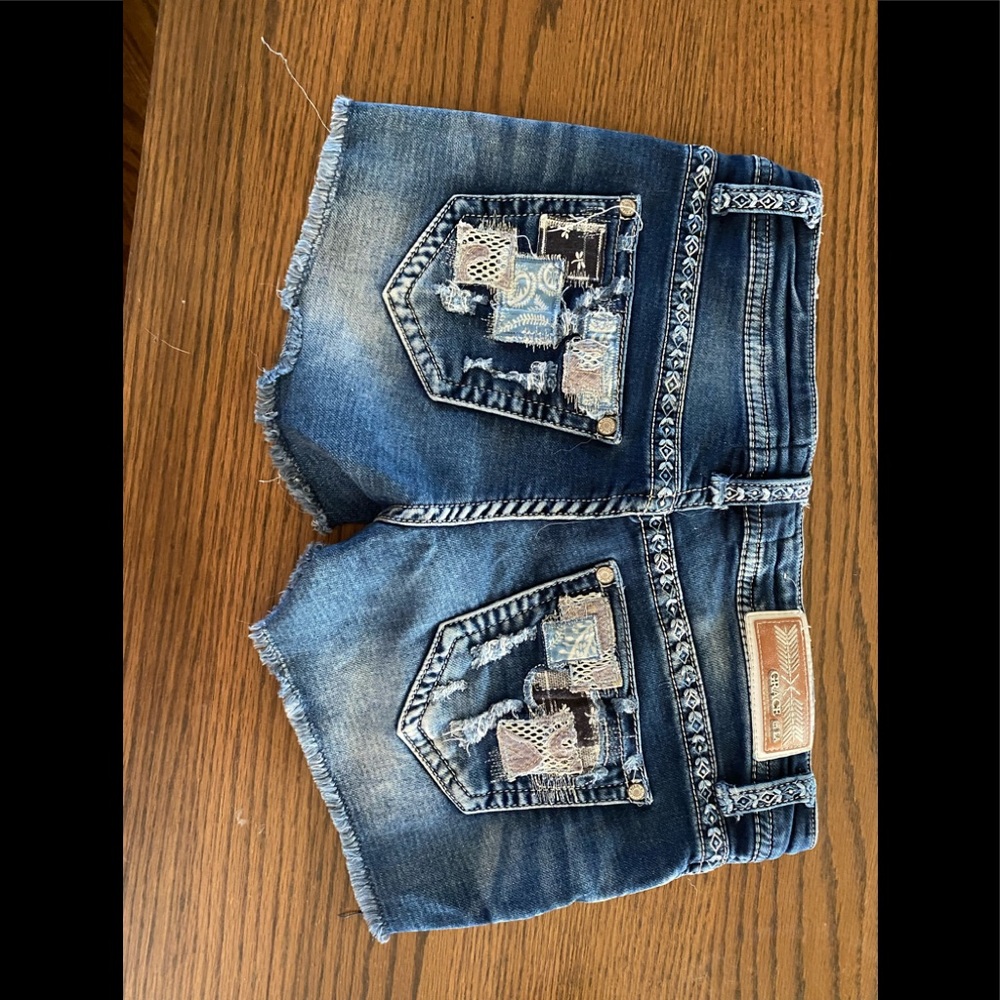 Grace in LA Jean shorts size 27